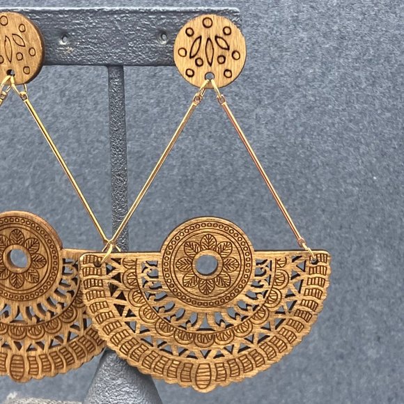 Dangle Pierced Earrings Wood Brown Gold Laser Cut Semi Circle Exotic Retro Boho - Picture 3 of 9